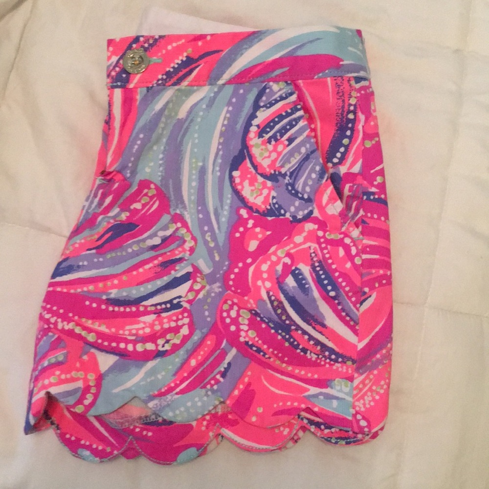 Lilly Pulitzer Buttercup Short Size O